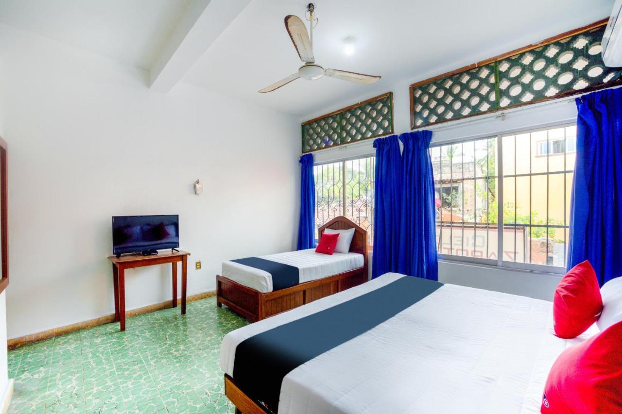 Capital O Hotel Adelita Zihuatanejo Exterior foto
