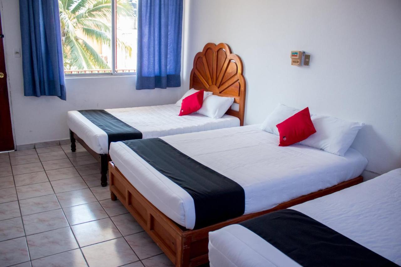 Capital O Hotel Adelita Zihuatanejo Exterior foto